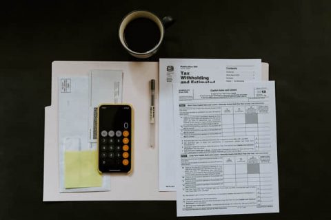 拉薩的企業(yè)，選擇代理記賬和自己請(qǐng)專職會(huì)計(jì)記賬哪個(gè)更劃算？